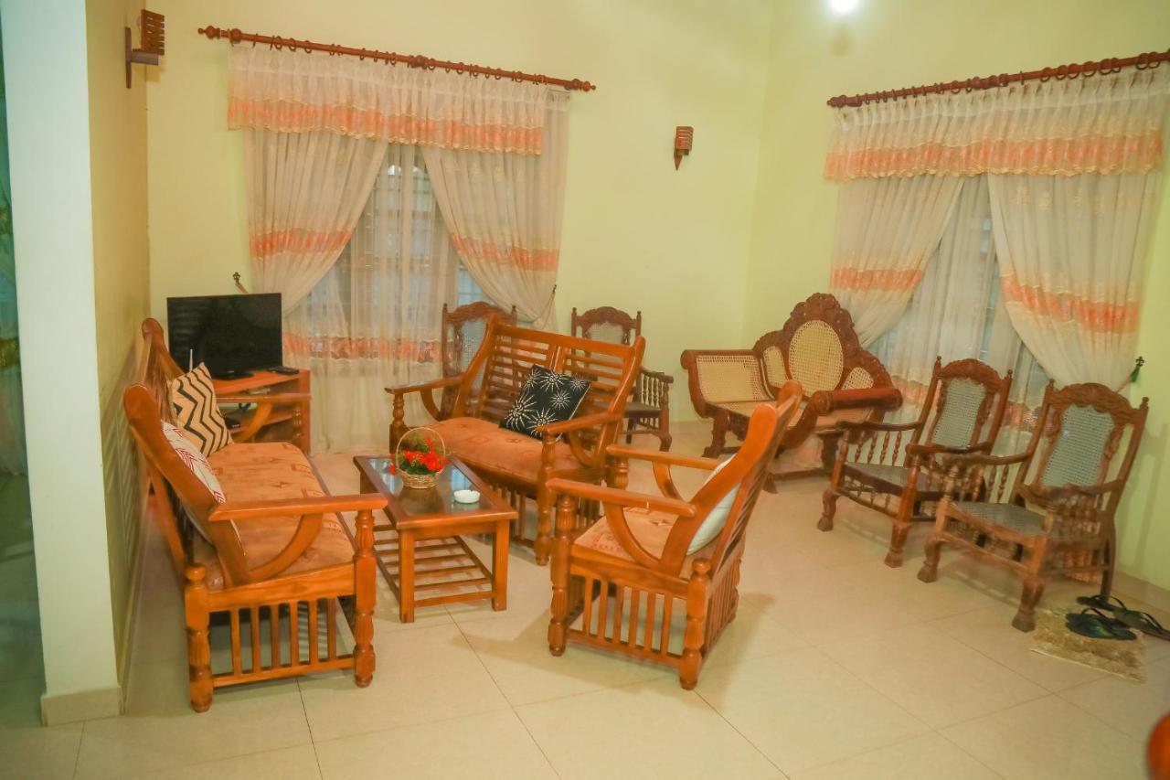 היקדואה Hasaranga Holiday House מראה חיצוני תמונה